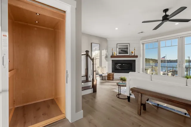 $2,555,555 | 33 Little Bay Drive, Dover, NH 03820