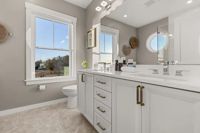 $2,555,555 | 33 Little Bay Drive, Dover, NH 03820