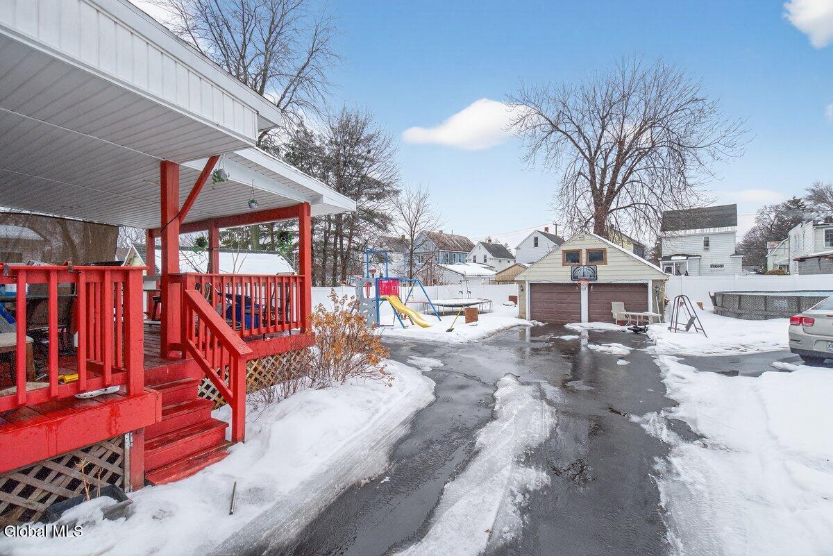 15 Manchester Road Schenectady, NY 12304 - Photo 18 of 23 15 Manchester Rd-26