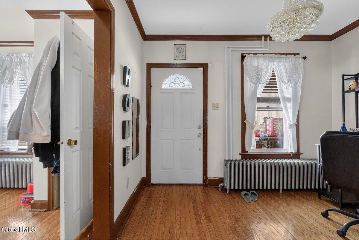 15 Manchester Road Schenectady, NY 12304 - Photo 4 of 23 15 Manchester Rd-2