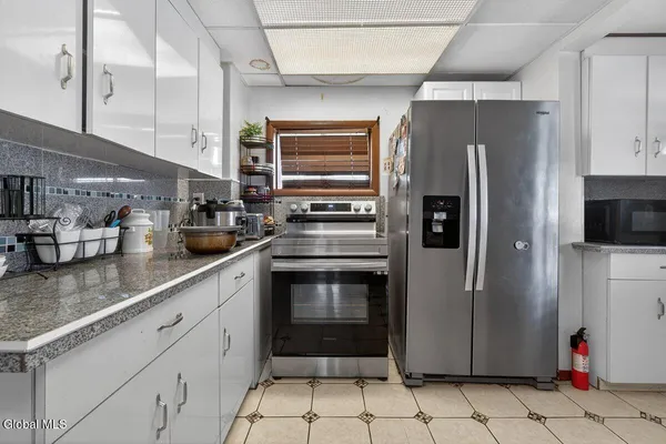 $263,000 | 15 Manchester Road, Schenectady, NY 12304