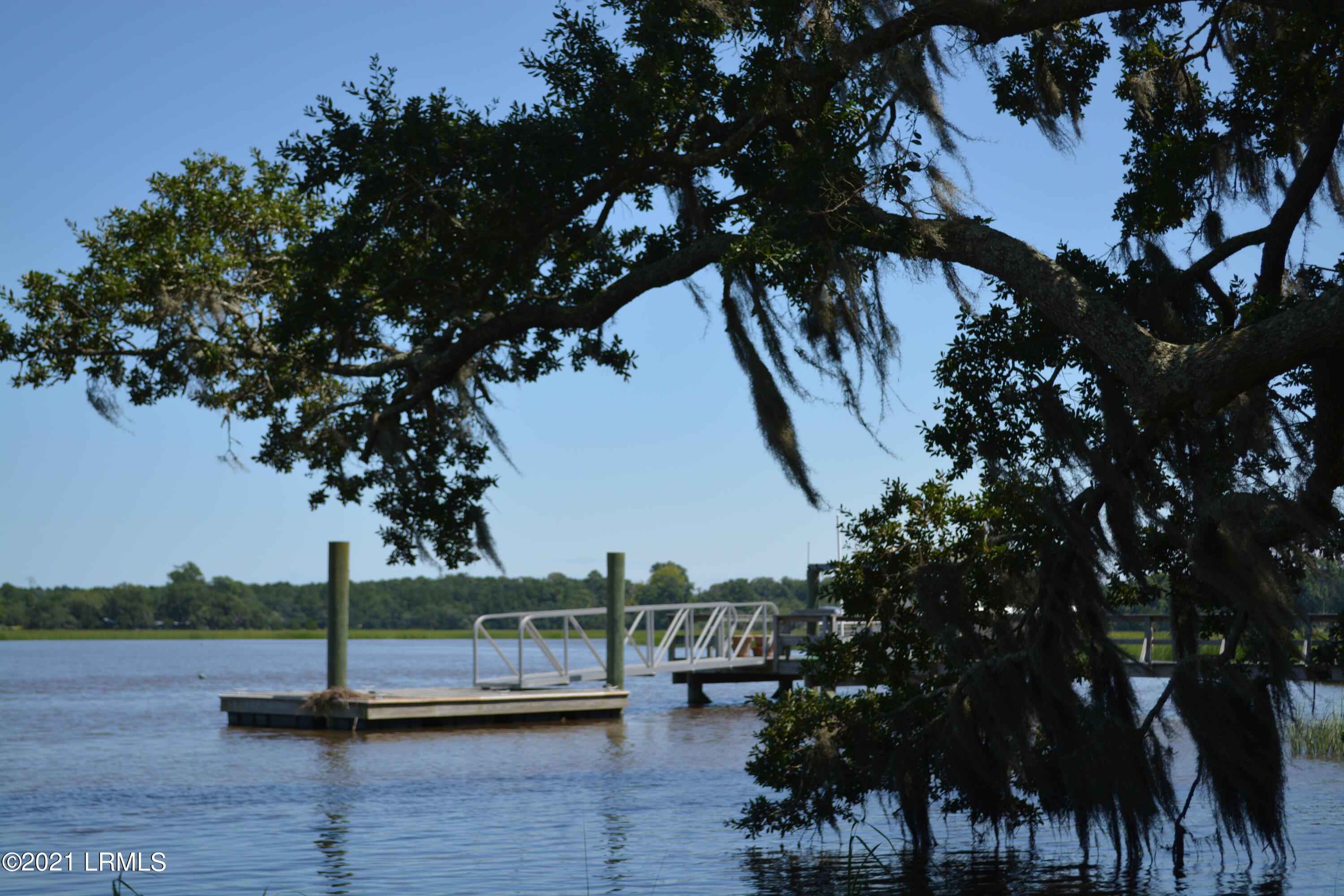 66 Bull Point Drive Seabrook, SC 29940 - Photo 5 of 14 0D6116E1-AB4B-4B07-86F1-87FE9E3A54FE