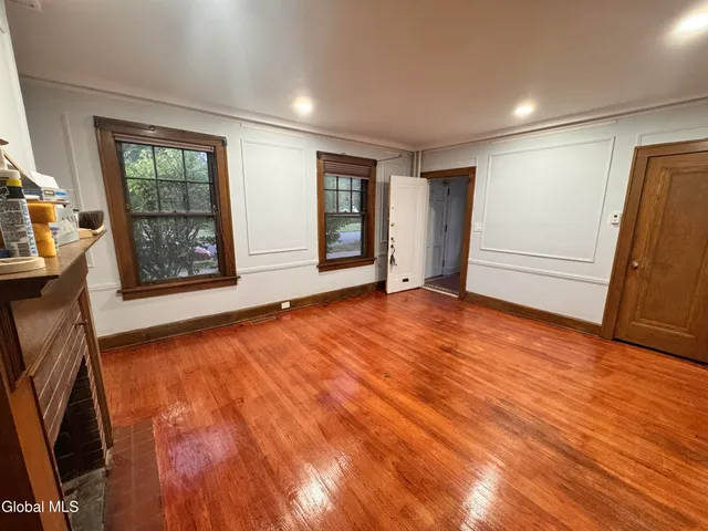 $2,100 | 405 Manning Boulevard, Unit 1, Albany, NY 12206