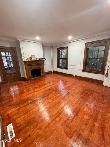 $2,100 | 405 Manning Boulevard, Unit 1, Albany, NY 12206