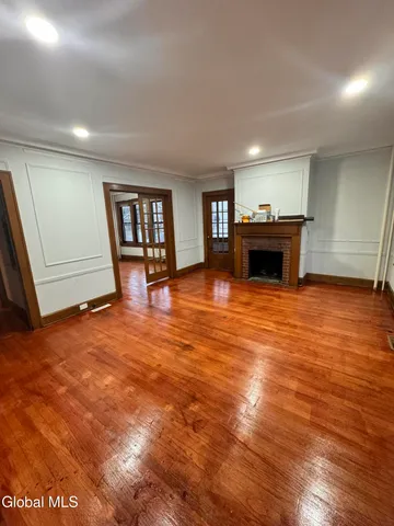 $2,100 | 405 Manning Boulevard, Unit 1, Albany, NY 12206