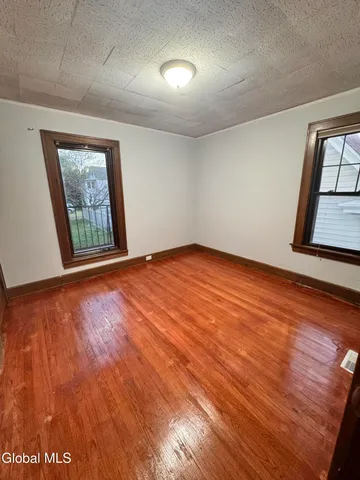 $2,100 | 405 Manning Boulevard, Unit 1, Albany, NY 12206