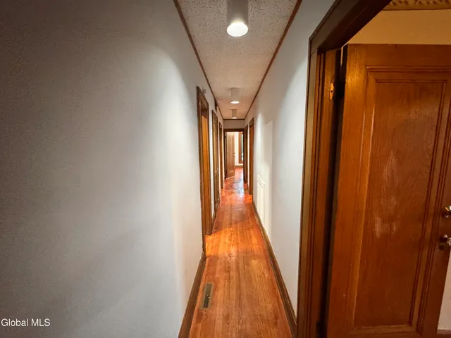 $2,100 | 405 Manning Boulevard, Unit 1, Albany, NY 12206