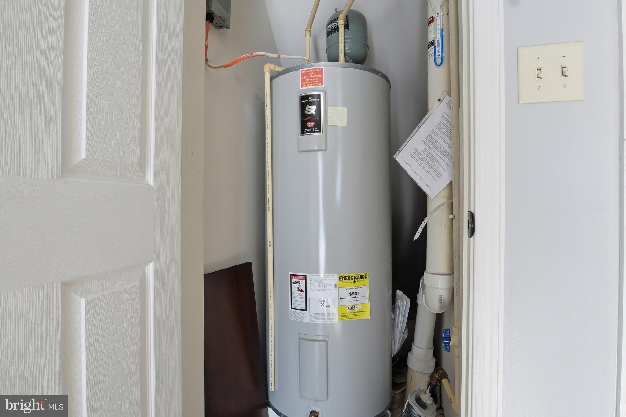 370 Azalea Drive Windsor, PA 17366 - Photo 15 of 40 a utility room with dryer and washer