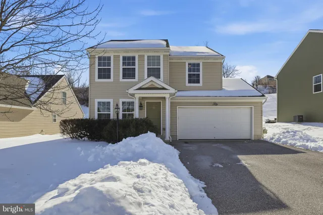 $299,900 | 370 Azalea Drive, Windsor, PA 17366