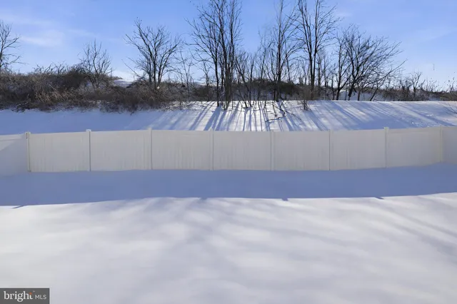 $299,900 | 370 Azalea Drive, Windsor, PA 17366