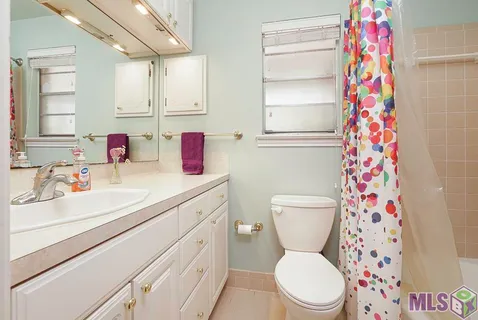 $345,000 | 991 Colonial Drive, Baton Rouge, LA 70806
