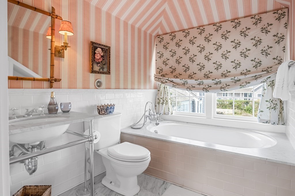 75 Baxter Road Nantucket, MA 02554 - Photo 13 of 24 Gallery Image 13