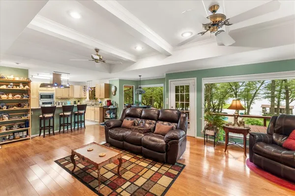 $650,000 | 101 County Road 1299, Yantis, TX 75497