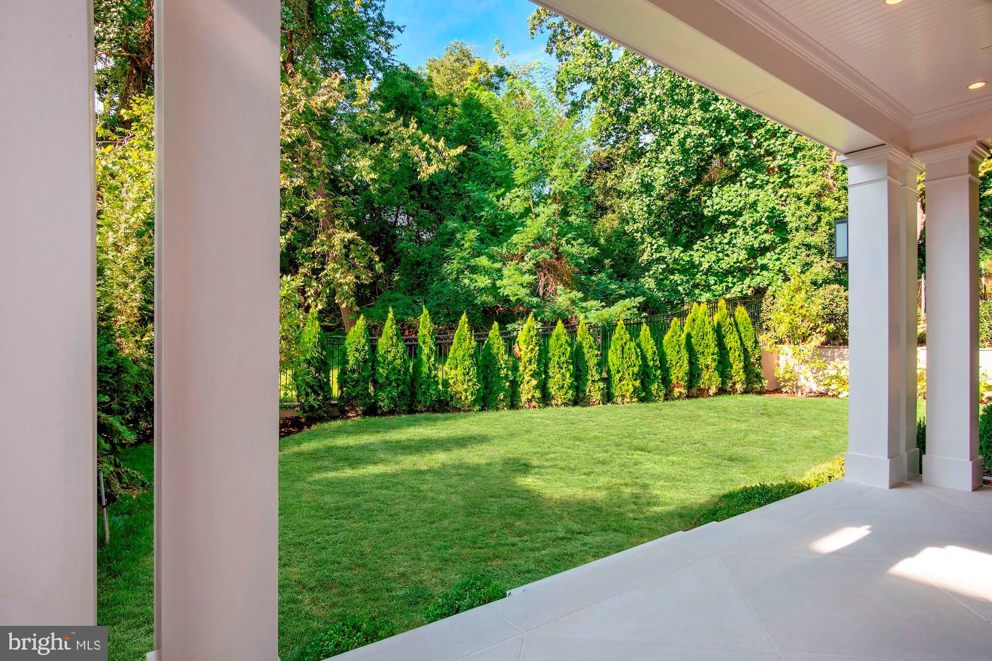 4432 Chestnut Lane Washington, DC 20007 - Photo 31 of 36 Yard