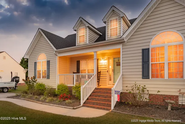 $260,000 | 626 Edenbrook Drive, Winterville, NC 28590