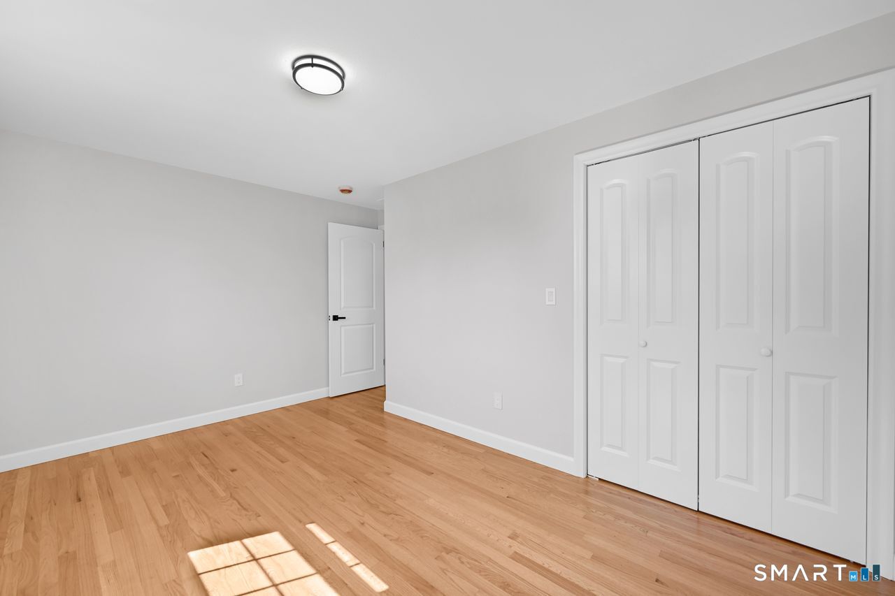 129 Midwell Road Wethersfield, CT 06109 - Photo 17 of 28