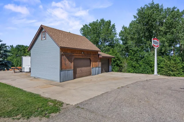 $324,500 | 28040 County State Aid Highway 25, Grove City, MN 56243
