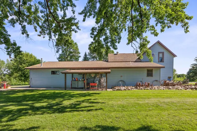 $324,500 | 28040 County State Aid Highway 25, Grove City, MN 56243