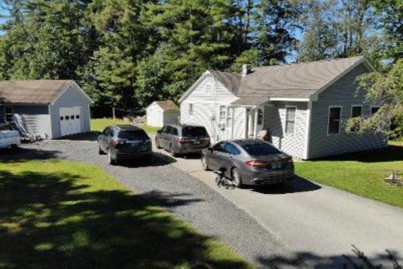 314 Squantum Road Jaffrey, NH 03452 - Photo 2 of 25