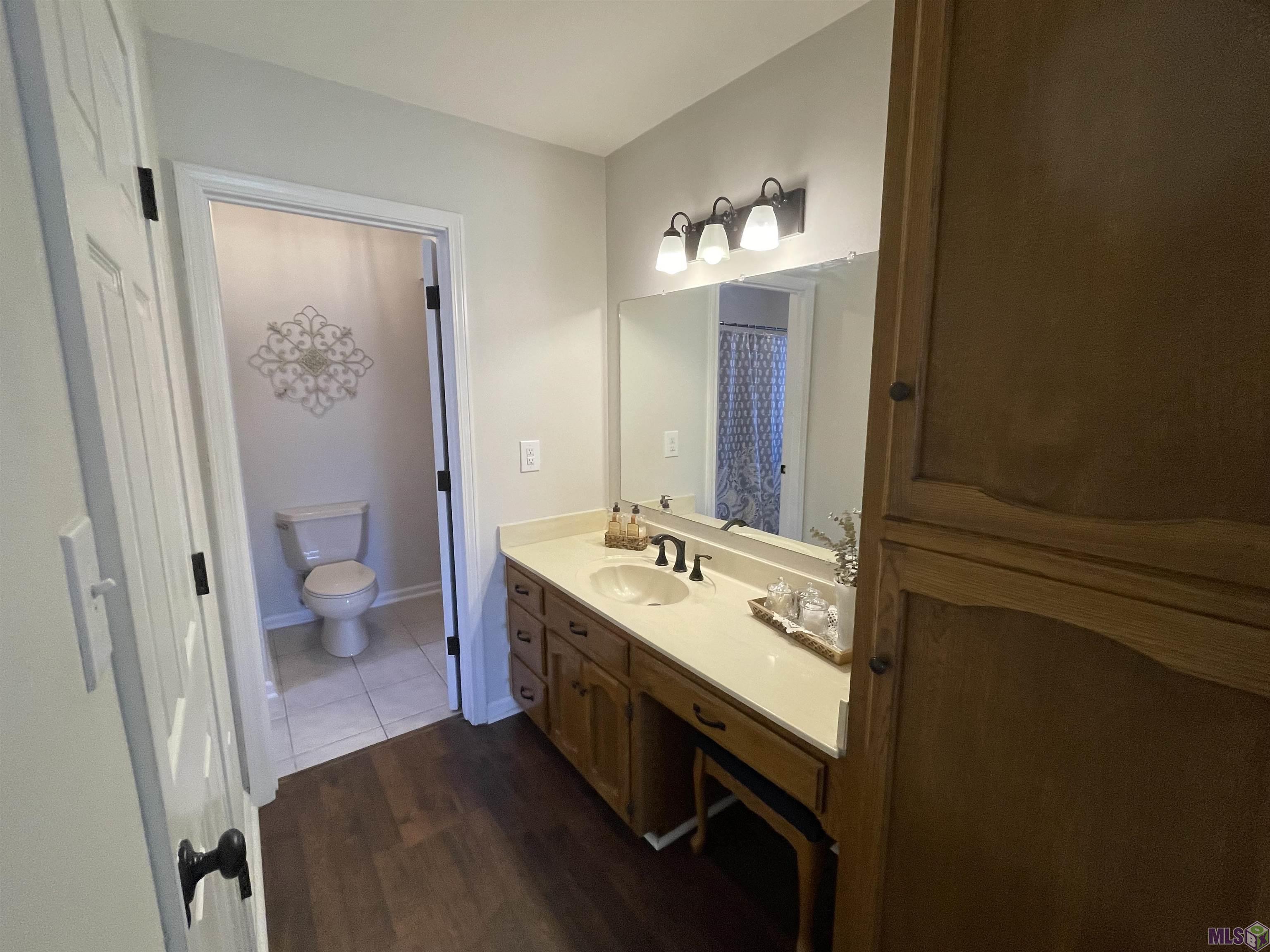 14162 Troy Duplessis Road Gonzales, LA 70737 - Photo 11 of 24 Primary Bathroom