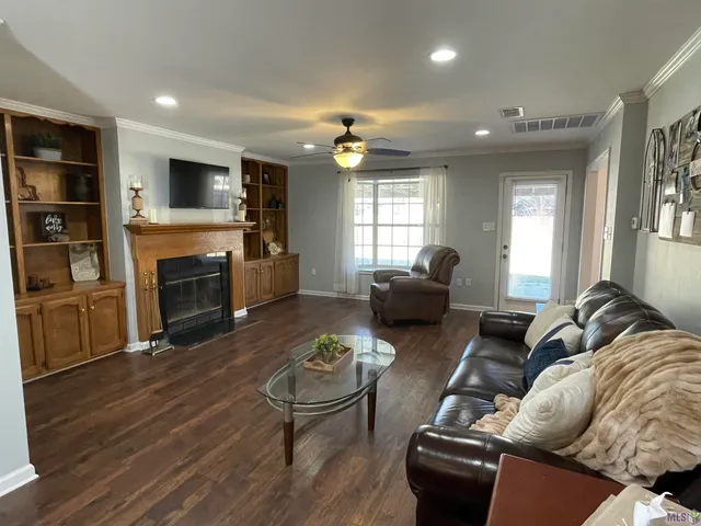 $315,000 | 14162 Troy Duplessis Road, Gonzales, LA 70737