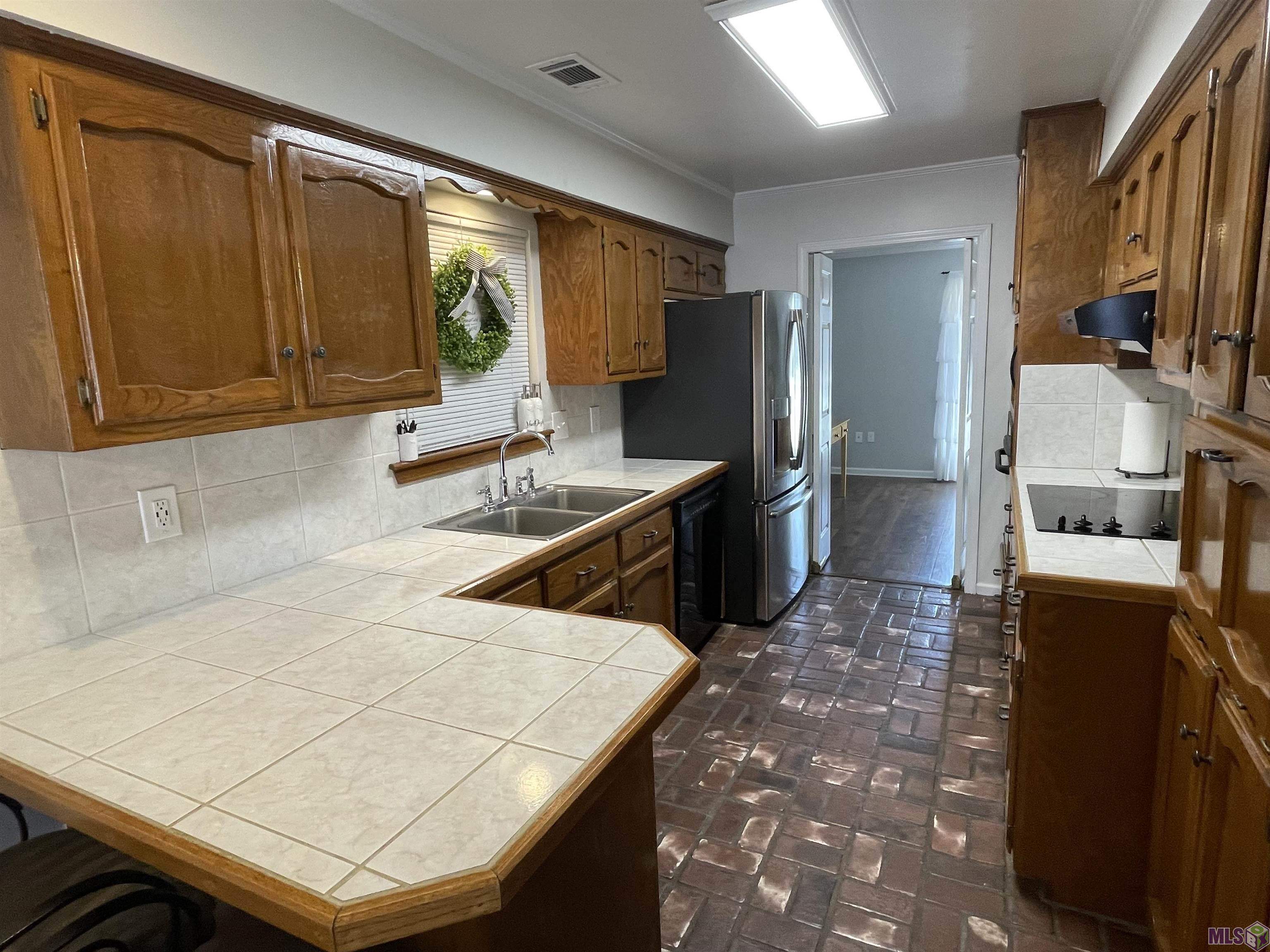 14162 Troy Duplessis Road Gonzales, LA 70737 - Photo 6 of 24