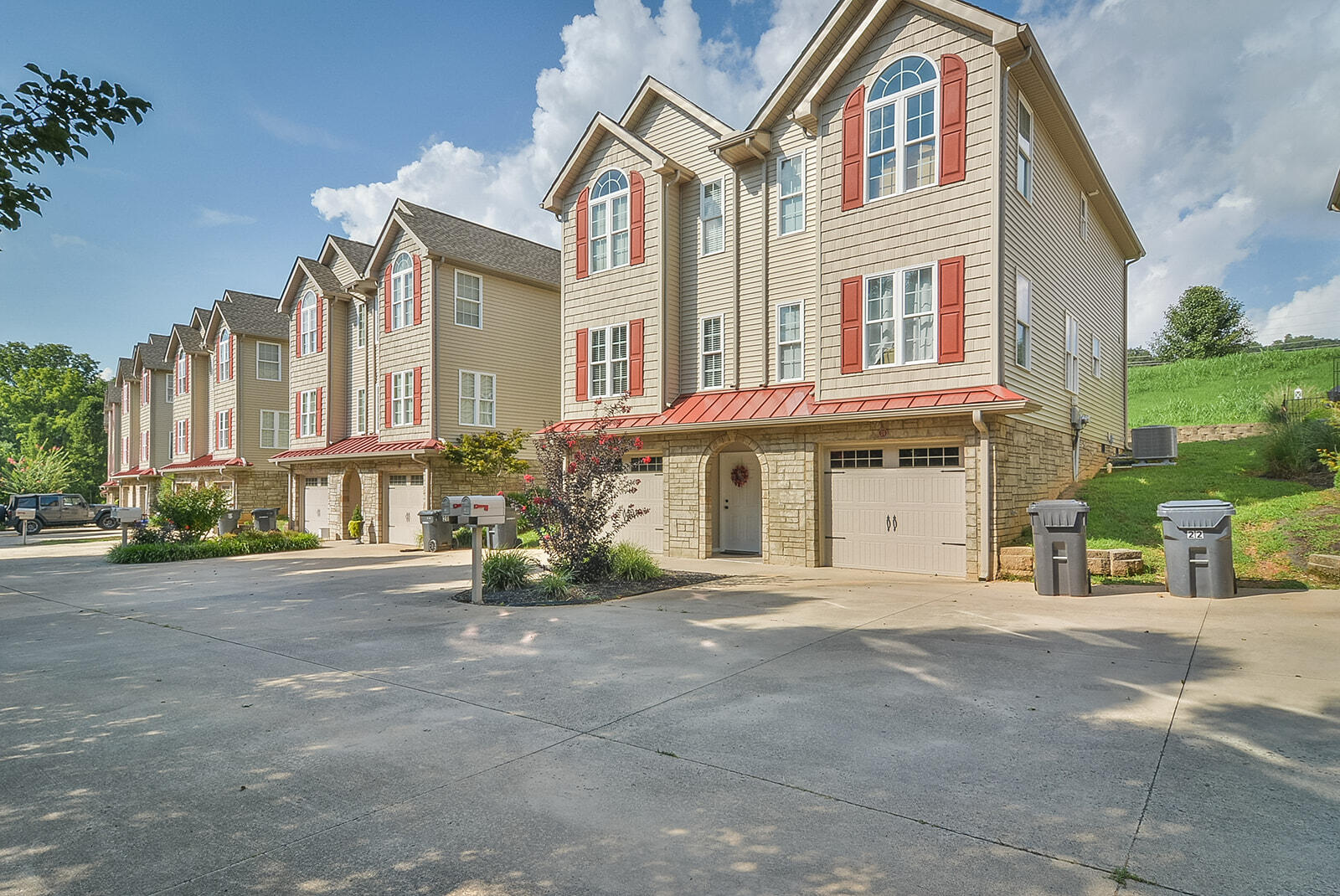 26 Earhart Road, Unit 26 Bluff City, TN 37618 - Photo 1 of 27 TRB_3393