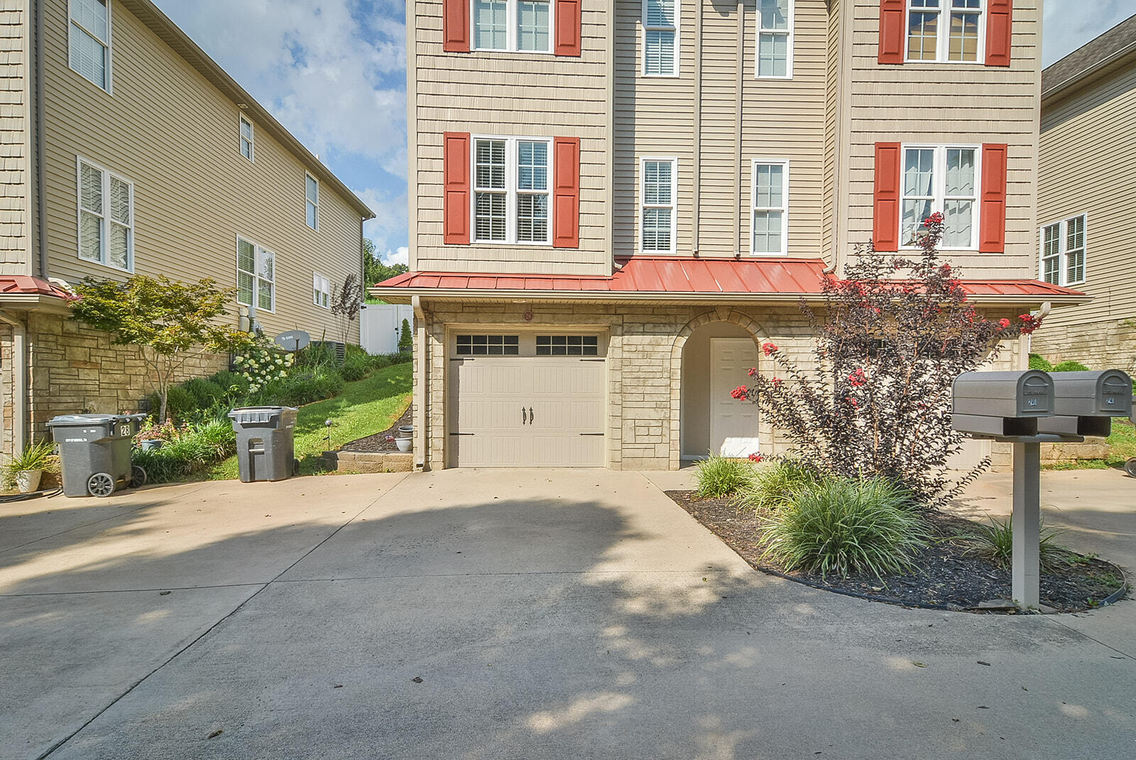 26 Earhart Road, Unit 26 Bluff City, TN 37618 - Photo 2 of 27 TRB_3396