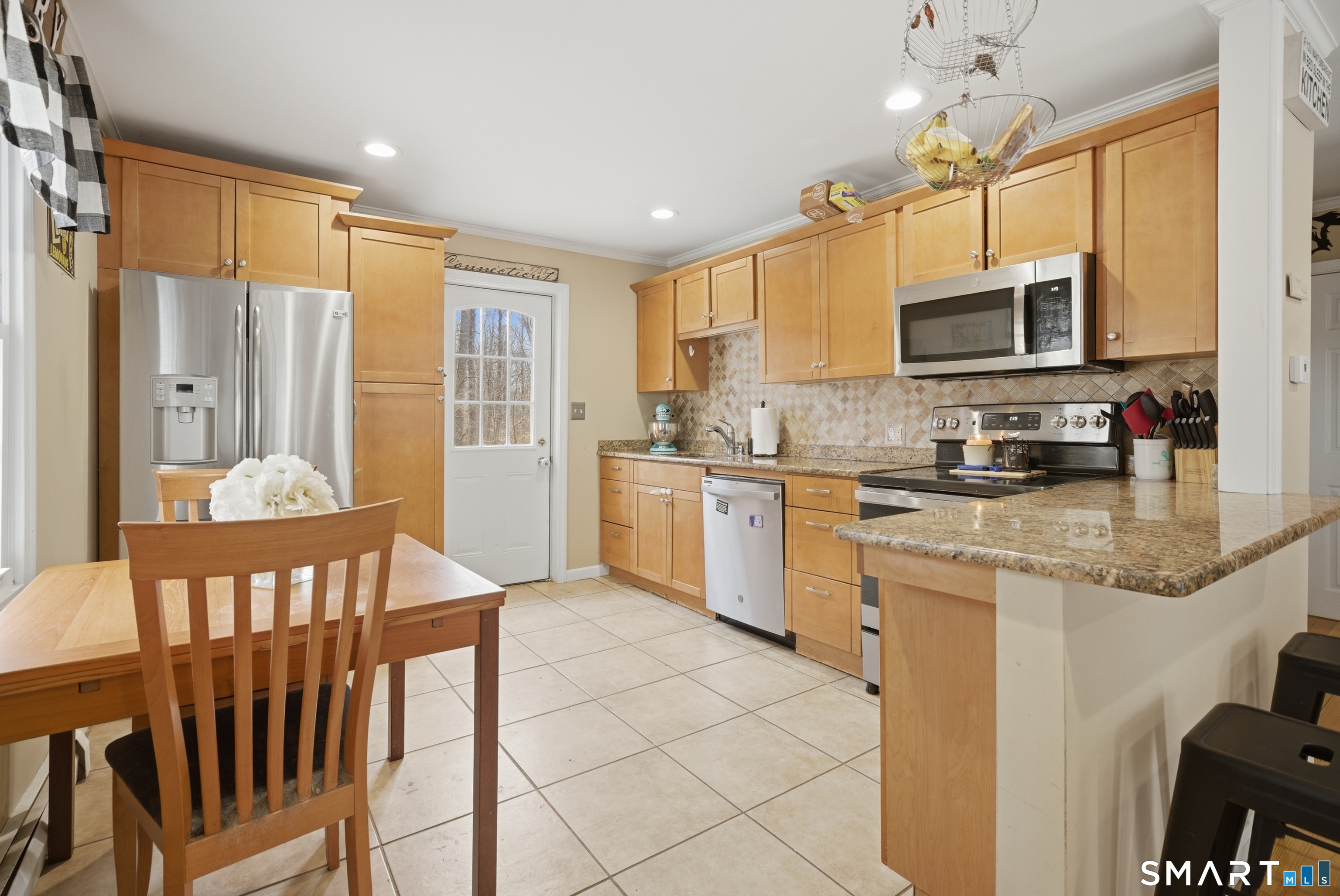 38 Knoll Road East Haddam, CT 06469 - Photo 4 of 39