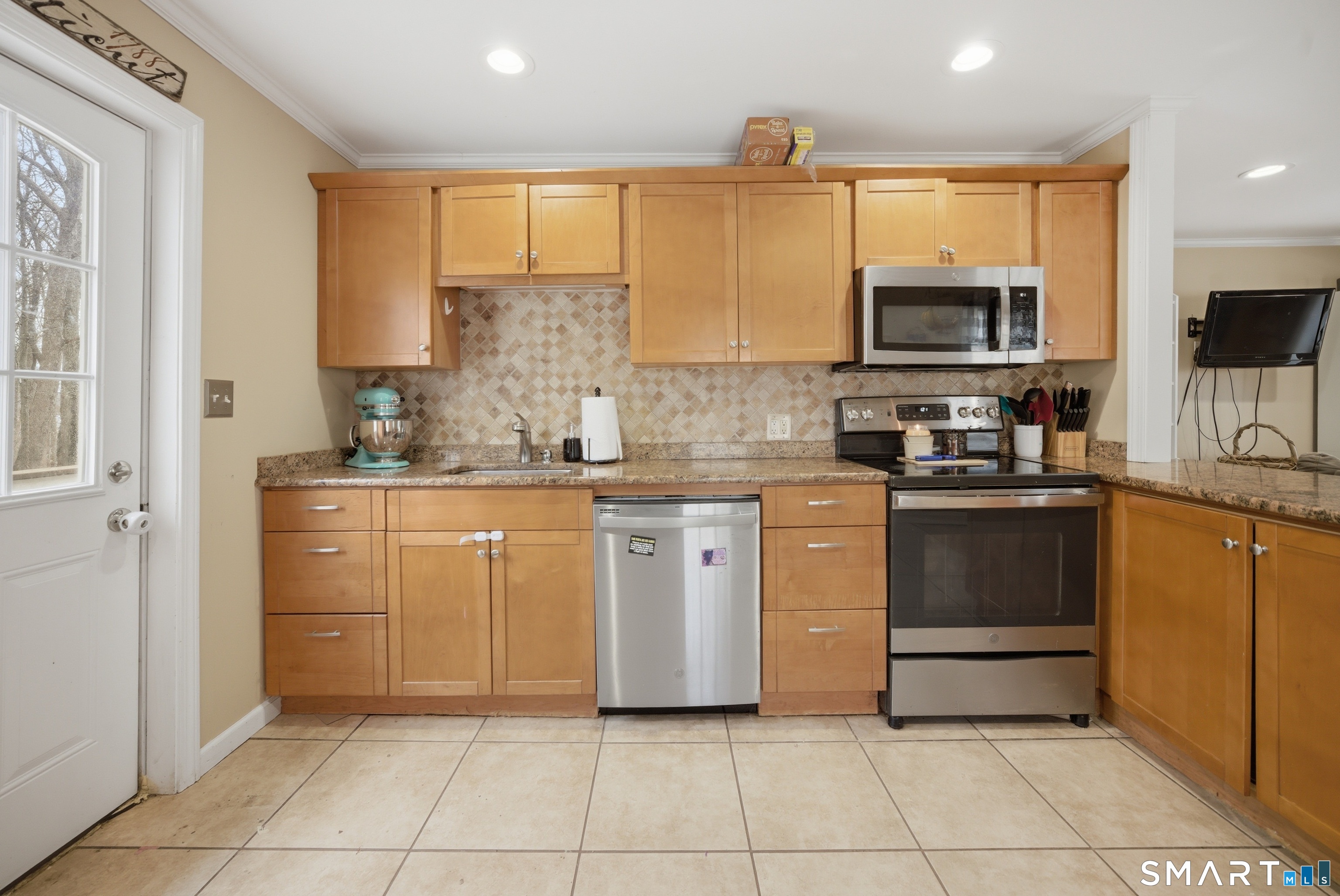 38 Knoll Road East Haddam, CT 06469 - Photo 7 of 39