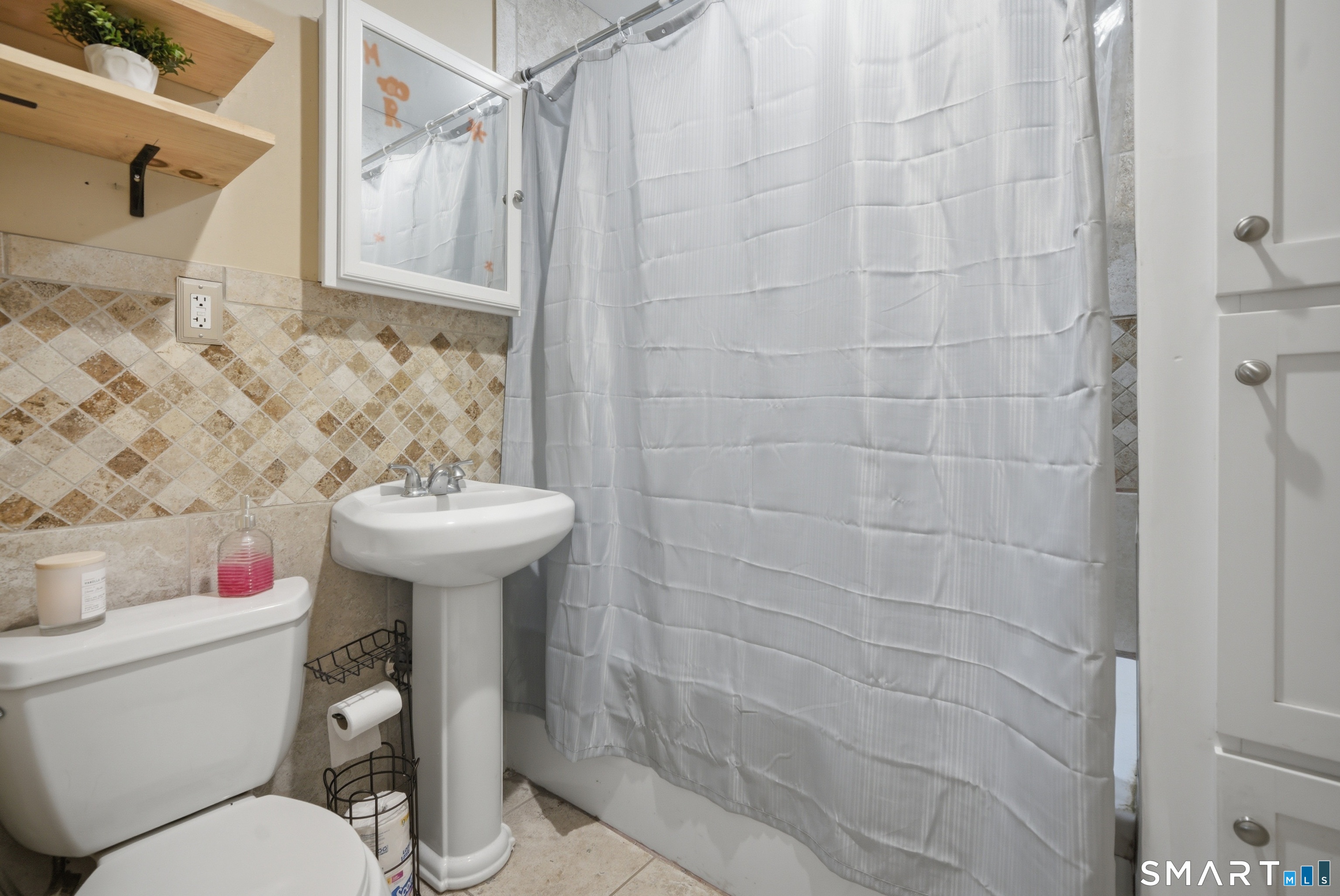 38 Knoll Road East Haddam, CT 06469 - Photo 9 of 39