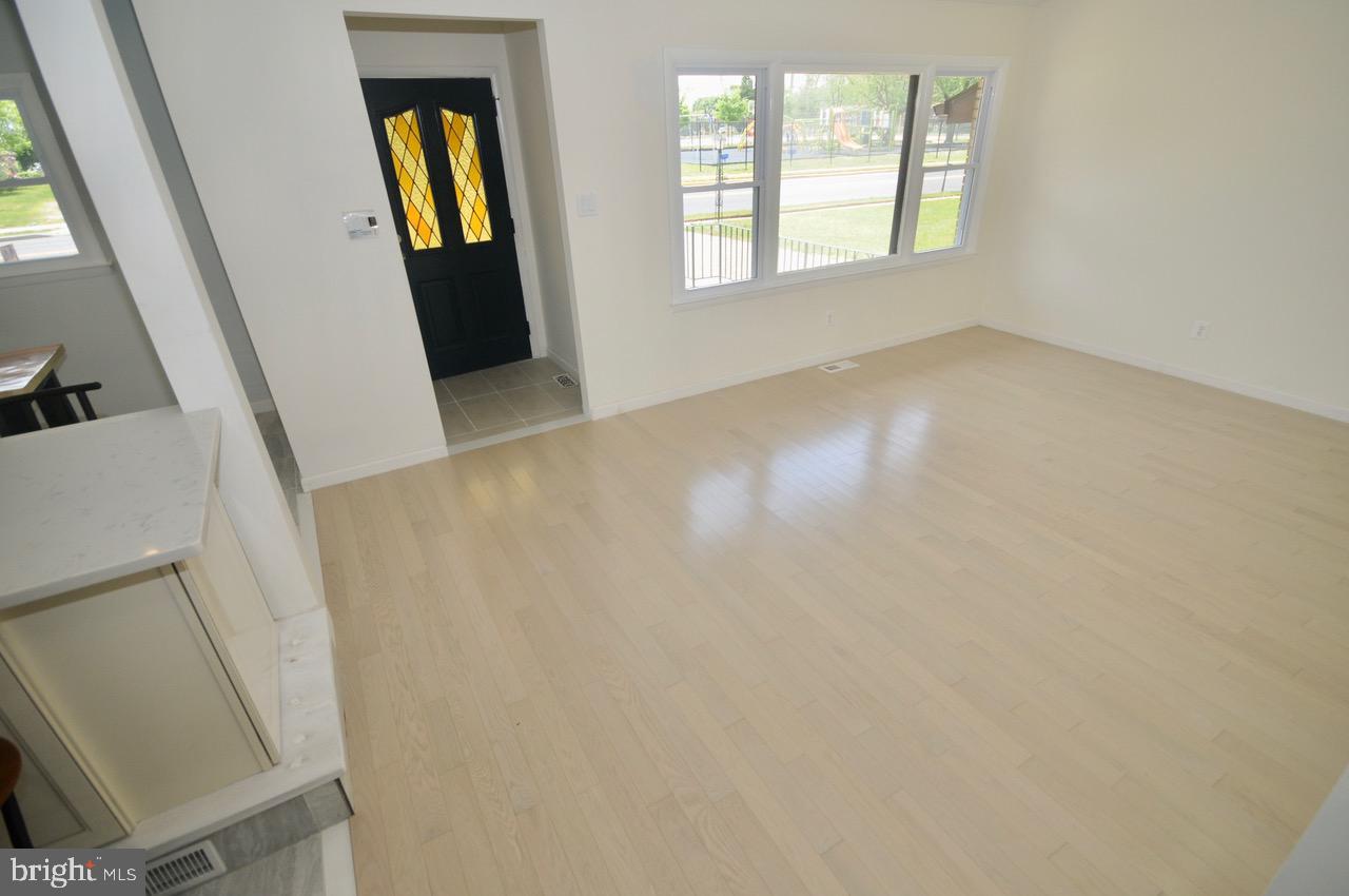 285 Creek Road Bellmawr, NJ 08031 - Photo 16 of 45