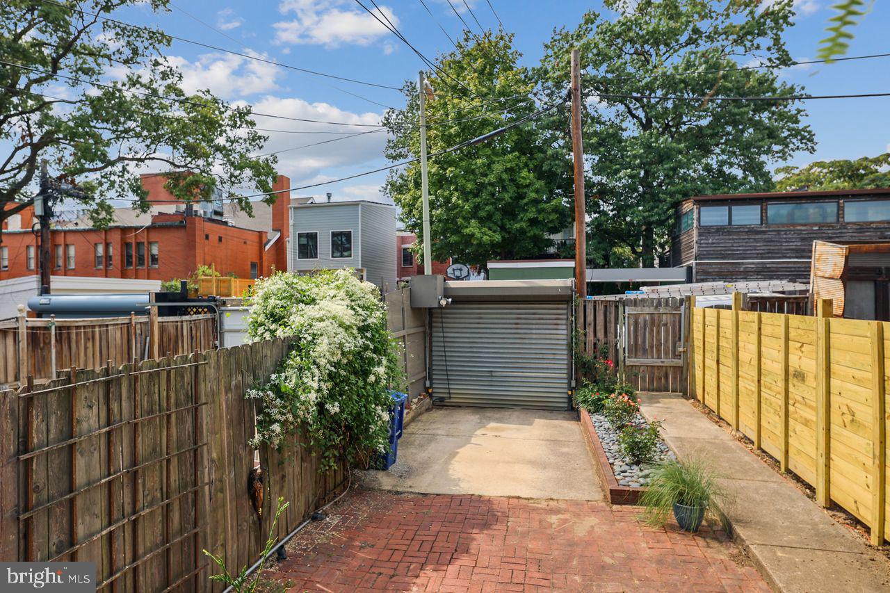 918 8th Street Northeast Washington, DC 20002 - Photo 13 of 36 Great back patio and secure parking