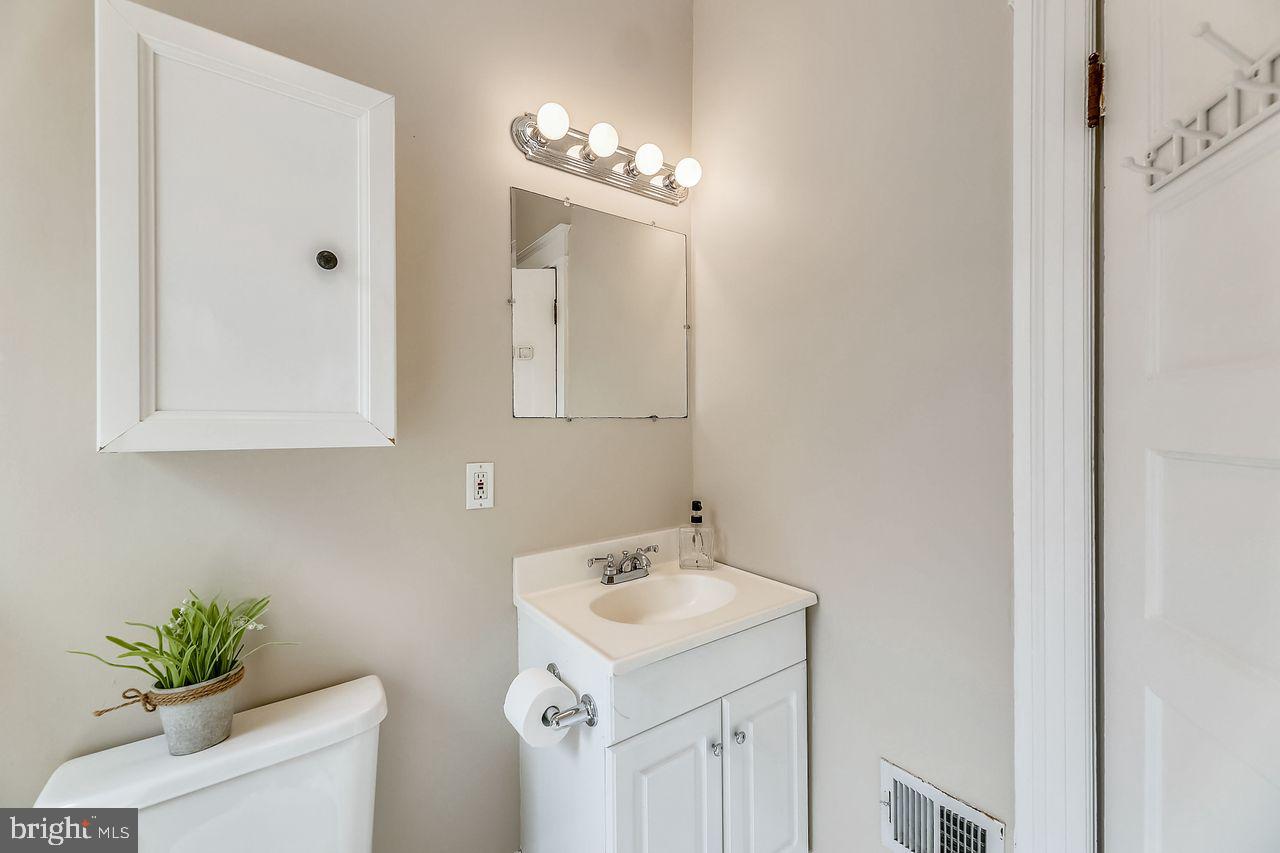 918 8th Street Northeast Washington, DC 20002 - Photo 22 of 36 Hall bath on the second floor