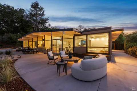 $2,595,000 | 748 Beechnut Court, San Rafael, CA 94903