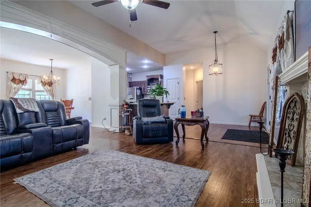 $379,900 | 1210 East 15th Street, Kearney, MO 64060