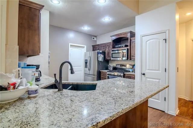 $379,900 | 1210 East 15th Street, Kearney, MO 64060