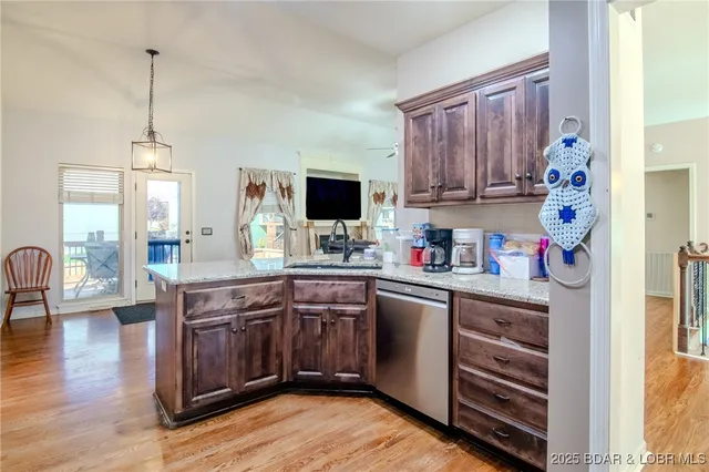 $379,900 | 1210 East 15th Street, Kearney, MO 64060