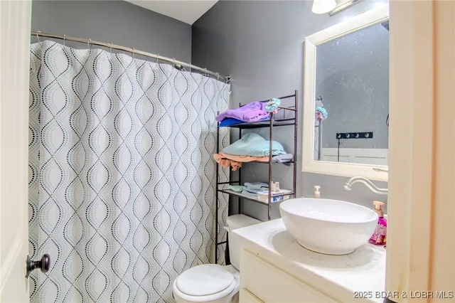 $379,900 | 1210 East 15th Street, Kearney, MO 64060