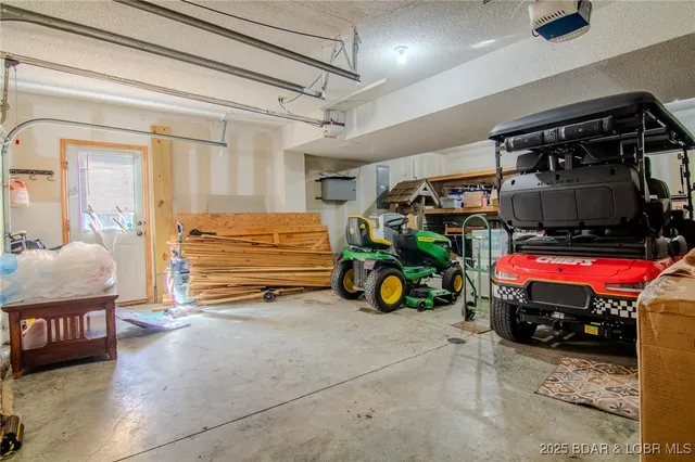 $379,900 | 1210 East 15th Street, Kearney, MO 64060