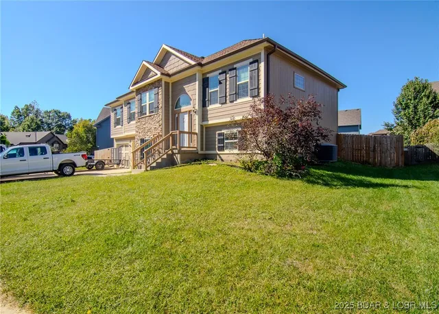 $379,900 | 1210 East 15th Street, Kearney, MO 64060