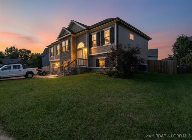 $379,900 | 1210 East 15th Street, Kearney, MO 64060