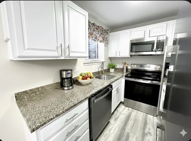 $2,850 | 96 C Charles River Road, Unit C, Waltham, MA 02453