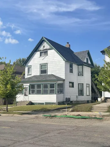 $239,900 | 365 Case Avenue East, St. Paul, MN 55130
