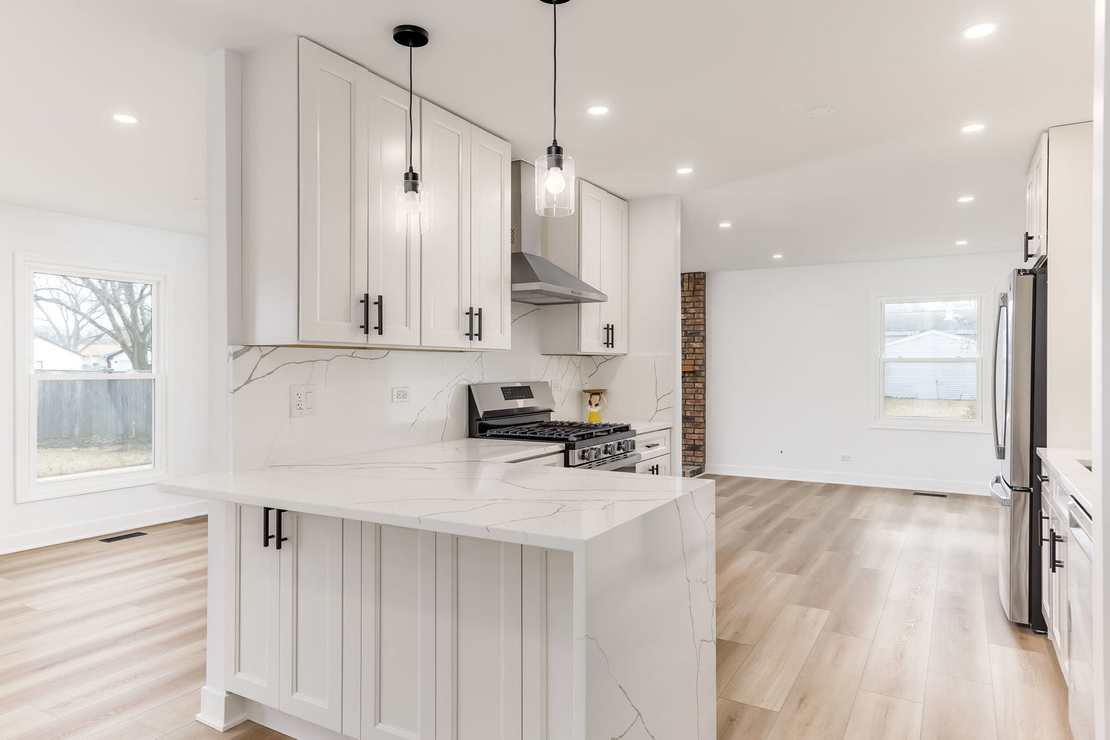 1225 Radcliffe Road Buffalo Grove, IL 60089 - Photo 6 of 24