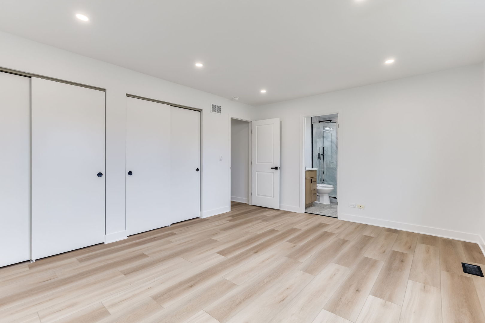 1225 Radcliffe Road Buffalo Grove, IL 60089 - Photo 10 of 24