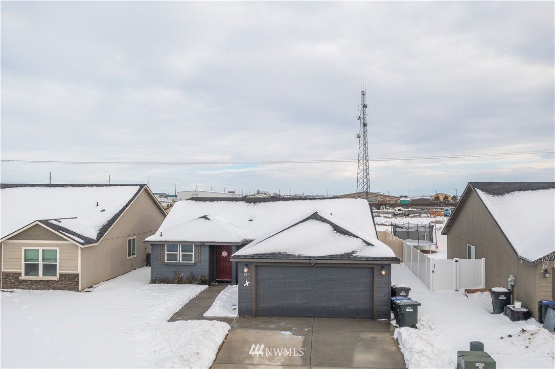 567 South Rees Street Moses Lake, WA 98837 - Photo 2 of 30 Gallery Image 2