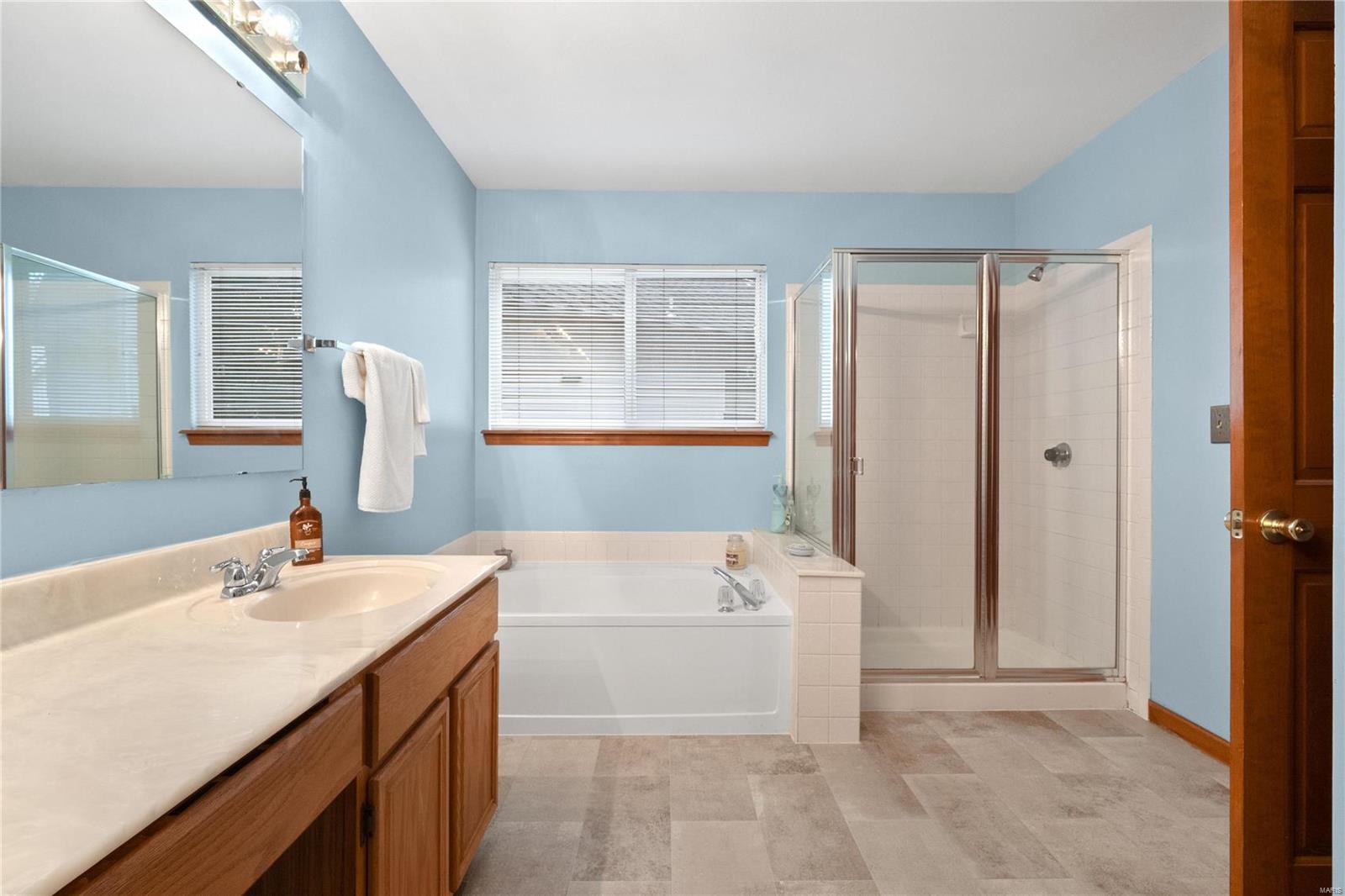 1947 Strawberry Ridge Drive Ballwin, MO 63021 - Photo 14 of 27