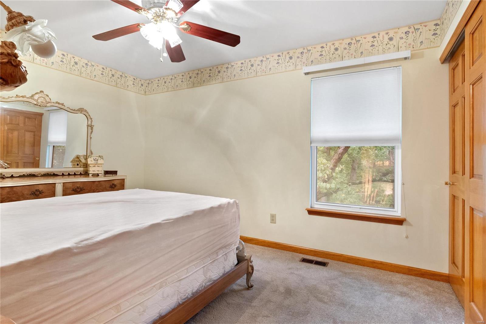 1947 Strawberry Ridge Drive Ballwin, MO 63021 - Photo 18 of 27