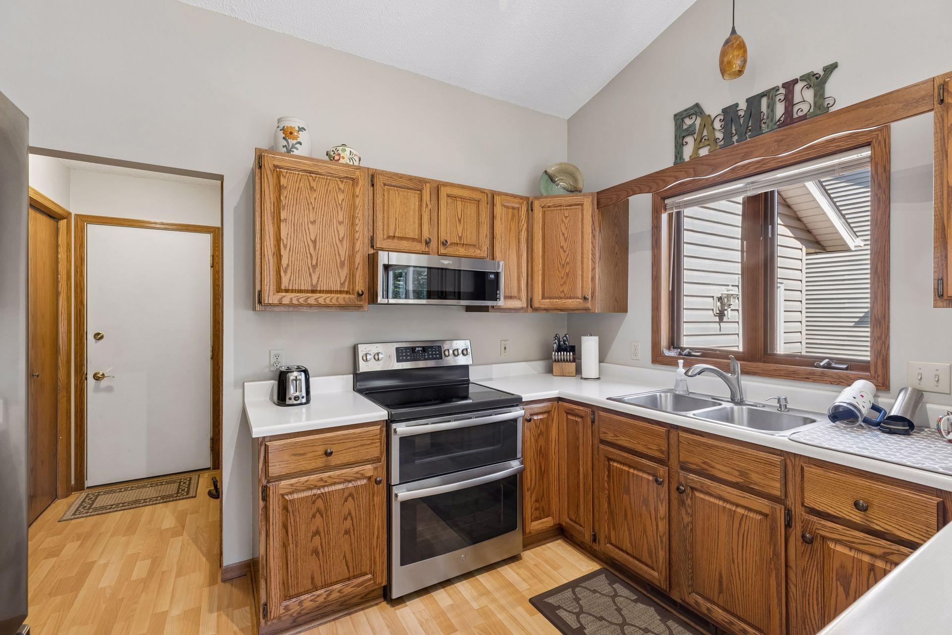 3180 Cuneen Trail East Inver Grove Heights, MN 55076 - Photo 16 of 69 Gallery Image 16